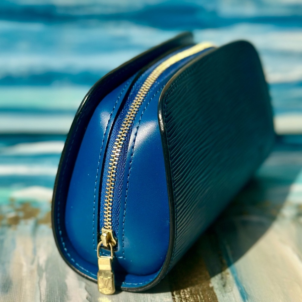 Louis Vuitton Dauphine Epi Toledo Blue Cosmetic Bag - Picture 5 of 11
